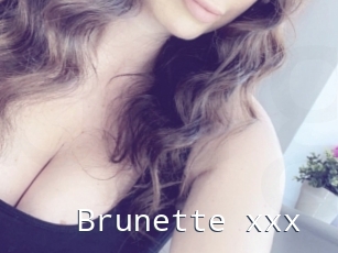 Brunette_xxx