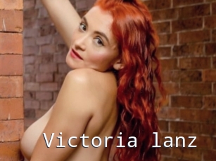 Victoria_lanz